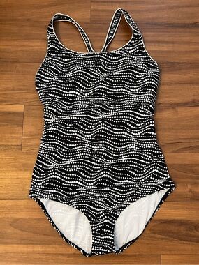 Women’s Speedo One-Piece Bathing Suit - Size 16